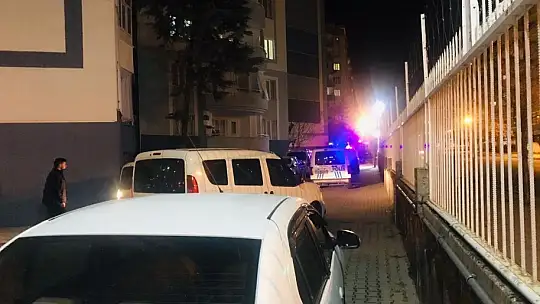Site sakiniyle site yöneticisi silahlı kavga: 2 yaralı