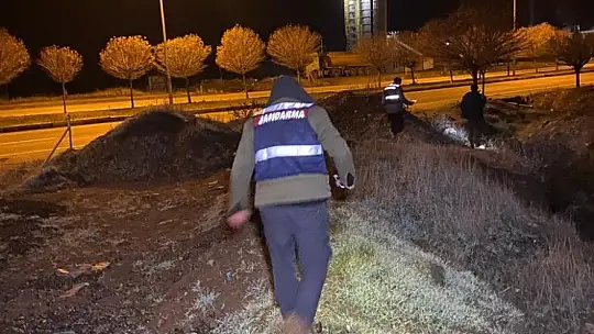 Sokak ortasında kaçırılan kız çocuğu her yerde aranıyor