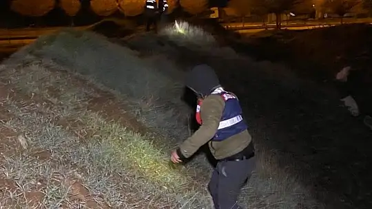 Sokak ortasında kaçırılan kız çocuğu her yerde aranıyor