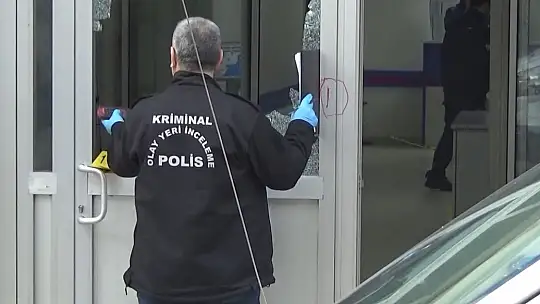 Sokakta başlayan silahlı kavga hastane girişinde son buldu: 1 yaralı
