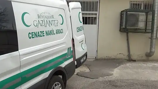 Sokakta husumetlisi tarafından pompalı tüfekle vurulan adam kurtarılamadı
