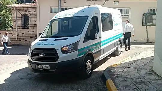 Sokakta oyun oynarken kamyonun altında kalan küçük Salih kurtarılamadı