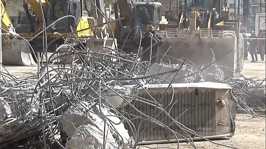 Soruşturma başlatılan binada inceleme yapıldı