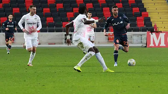 Spor Toto Süper Lig: Gaziantep FK: 0 - Başakşehir: 1 (İlkyarı)