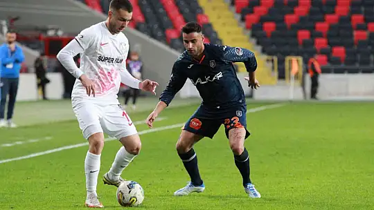 Spor Toto Süper Lig: Gaziantep FK: 0 - Başakşehir: 1 (İlkyarı)