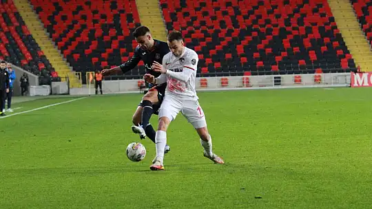 Spor Toto Süper Lig: Gaziantep FK: 0 - Başakşehir: 1 (İlkyarı)