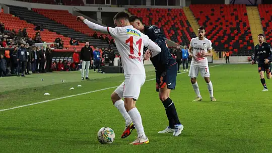 Spor Toto Süper Lig: Gaziantep FK: 0 - Başakşehir: 1 (İlkyarı)