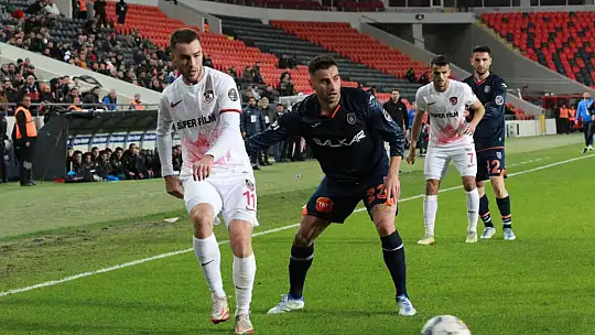 Spor Toto Süper Lig: Gaziantep FK: 0 - Başakşehir: 1 (İlkyarı)