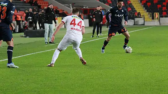 Spor Toto Süper Lig: Gaziantep FK: 0 - Başakşehir: 1 (İlkyarı)