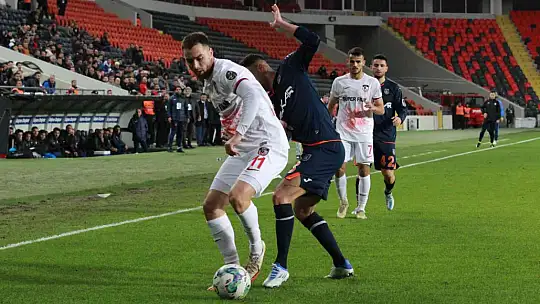 Spor Toto Süper Lig: Gaziantep FK: 0 - Başakşehir: 1 (İlkyarı)