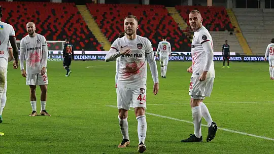 Spor Toto Süper Lig: Gaziantep FK: 1 - Başakşehir: 1 (Maç Sonucu)