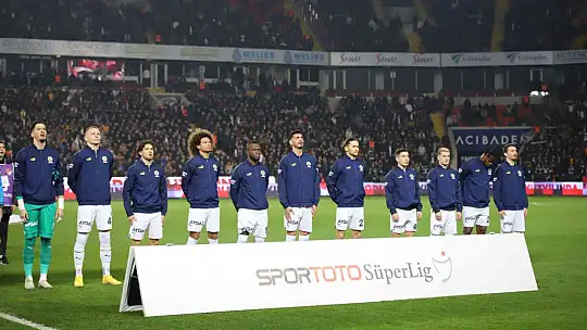 Spor Toto Süper Lig: Gaziantep FK: 0 - Fenerbahçe: 1 (Maç devam ediyor)