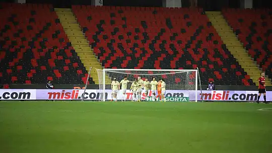 Spor Toto Süper Lig: Gaziantep FK: 0 - Fenerbahçe: 1 (Maç devam ediyor)