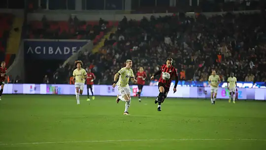 Spor Toto Süper Lig: Gaziantep FK: 0 - Fenerbahçe: 1 (Maç devam ediyor)