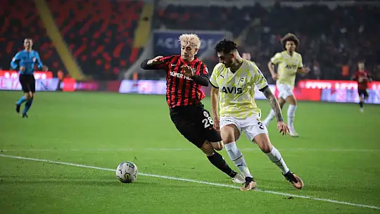 Spor Toto Süper Lig: Gaziantep FK: 0 - Fenerbahçe: 1 (İlk yarı)