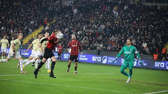 Spor Toto Süper Lig: Gaziantep FK: 0 - Fenerbahçe: 1 (İlk yarı)