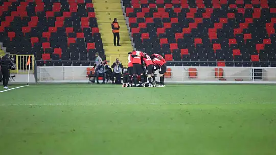 Spor Toto Süper Lig: Gaziantep FK: 1 - Fenerbahçe: 2 (Maç sonucu)