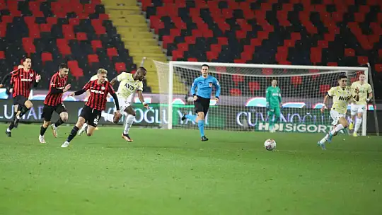 Spor Toto Süper Lig: Gaziantep FK: 1 - Fenerbahçe: 2 (Maç sonucu)