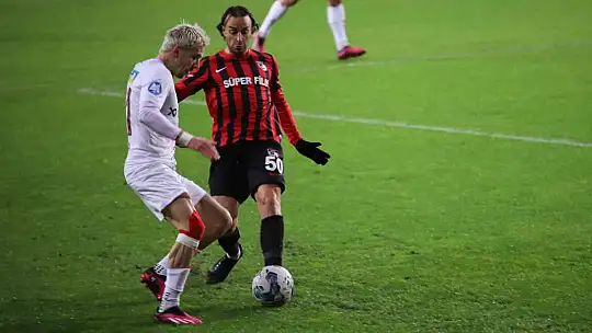 Spor Toto Süper Lig: Gaziantep FK: 1 - A. Hatayspor: 1 (İlk yarı)