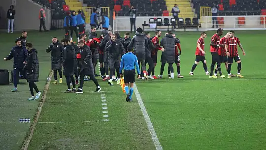 Spor Toto Süper Lig: Gaziantep FK: 1 - A. Hatayspor: 1 (İlk yarı)