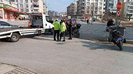 Şüpheli şahısları kovalayan yunus polisleri kaza yaptı: 2 yaralı
