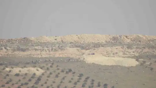 Suriye'de, YPG/PKK'lı teröristlerin cirit attığı mevziler boş kaldı