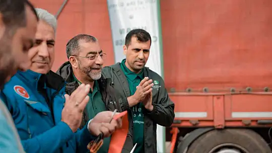 Suriye'ye 27 tırlık yardım konvoyu