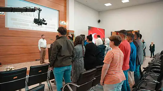 Suriye'ye 27 tırlık yardım konvoyu