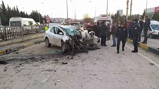 Sürücünün öldüğü feci kaza güvenlik kamerasında