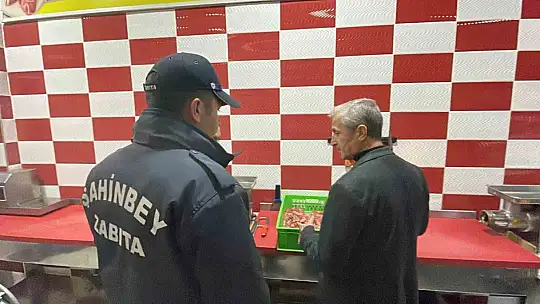 Tahmazoğlu, bayram öncesi zabıta ekipleri ile denetim yaptı