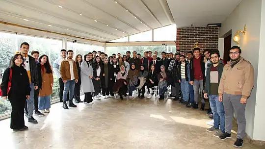Tahmazoğlu Bursa'daki ve Konya'daki Şahinbeyli öğrencilerle bir araya geldi