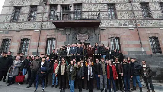 Tahmazoğlu Erzurum'da okuyan Şahinbeyli öğrencilerle buluştu