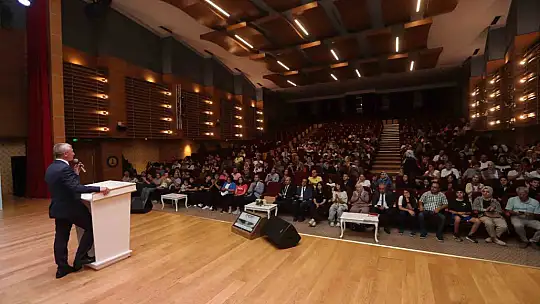 Tahmazoğlu LGS'de dereceye giren öğrencilerle bir araya geldi