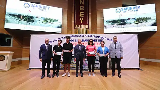 Tahmazoğlu LGS'de dereceye giren öğrencilerle bir araya geldi