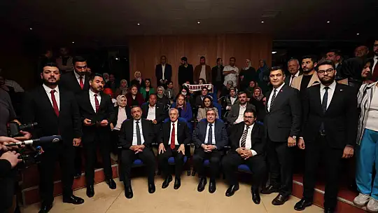 Tahmazoğlu mazbatasını aldı
