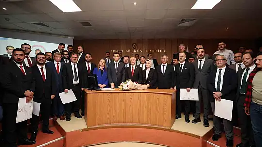 Tahmazoğlu mazbatasını aldı