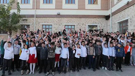 Tahmazoğlu, öğretmenlerle bir araya geldi
