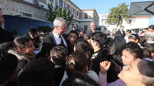 Tahmazoğlu, öğretmenlerle bir araya geldi