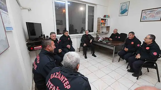 Tahmazoğlu yeni yılda görev başındaki kamu çalışanlarını yalnız bırakmadı