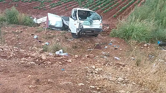 Tarım işçilerini taşıyan kamyonet şarampole uçtu: 1 ölü, 22 yaralı