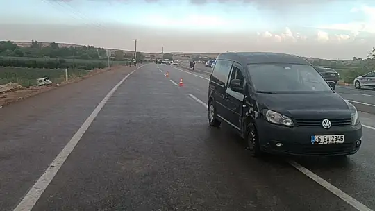 Tarım işçilerini taşıyan kamyonet şarampole uçtu: 1 ölü, 22 yaralı