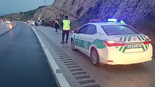 Tarsus-Adana-Gaziantep Otoyolu'nda feci kaza: 2 ölü, 7 yaralı