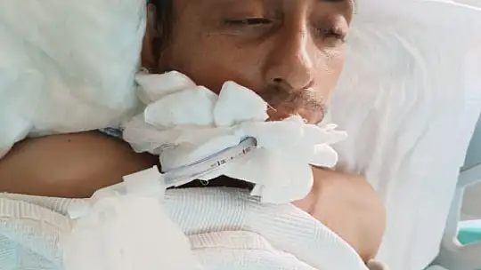 Tedavi için geldiği hastanede sedyeden düşen hasta hayatını kaybetti