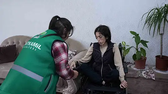 Tekerlekli sandalyesi çalındı, Şehitkamil'in armağanıyla sevindi