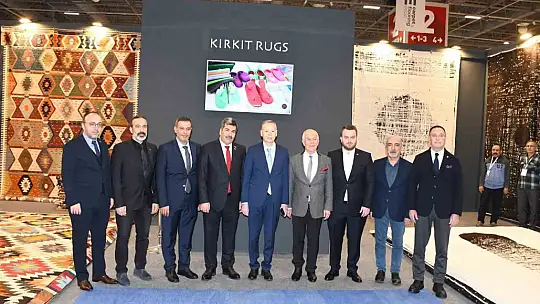 Ticaret Bakan Yardımcısı Volkan Ağar halı fuarını ziyaret etti