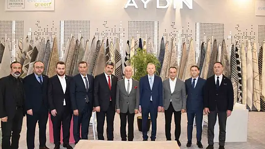 Ticaret Bakan Yardımcısı Volkan Ağar halı fuarını ziyaret etti