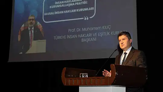 TİHEK Başkanı Kılıç GAÜN'lü öğrencilerle bir araya geldi
