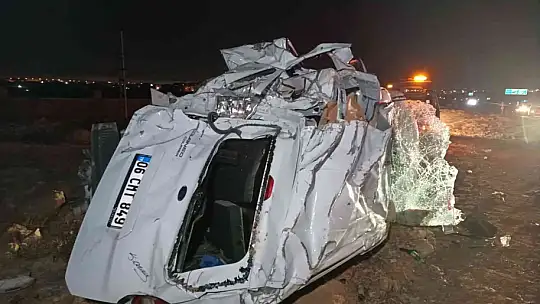Tır otomobile arkadan çarptı: 3 yaralı