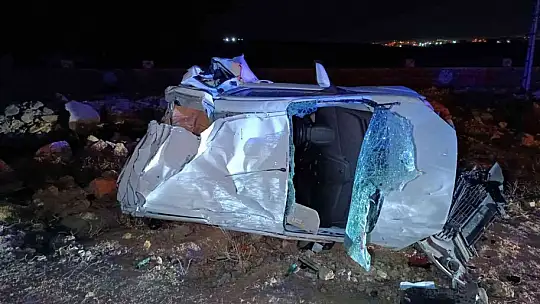 Tır otomobile arkadan çarptı: 3 yaralı