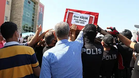 Trafik kazasında şehit düşen polis gözyaşları arasında uğurlandı